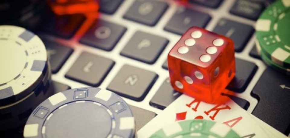 Here is the Reasons to Play at Online Casinos